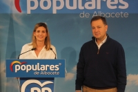 Carolina Agudo y Manuel Serrano, en la sede provincial del PP de Albacete.