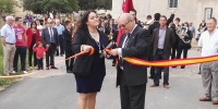 Momento de la inauguración, a cargo del alcalde de Fuentealbilla, Ángel Salmerón.