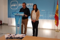 Vicente Aroca y María Gil, en la sede provincial del PP.