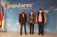 Parlamentarios nacionales del PP de Albacete, en la sede provincial.